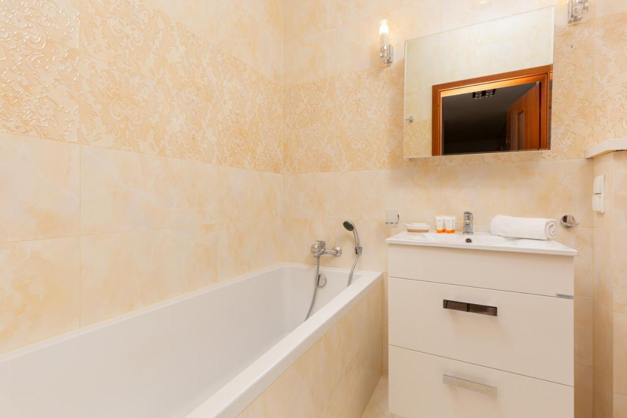 Apartament Na Woli Sowinskiego By Noclegi Renters Varsovie Extérieur photo